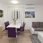 Sandra Apartman Zára
