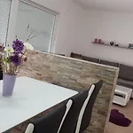 Sandra Apartman *