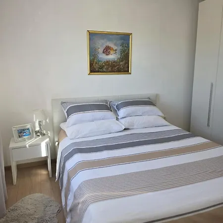 Sandra Apartment *